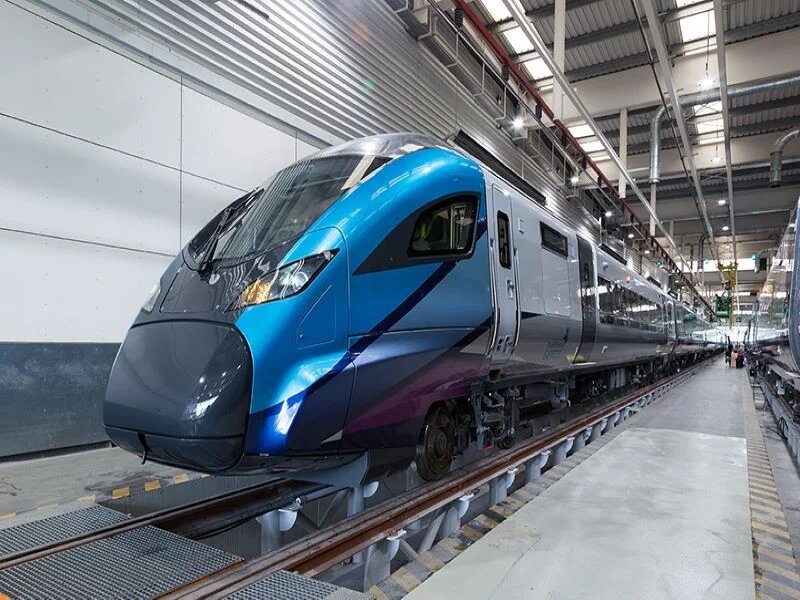 CAF FOURNIRA 28 TRAINS À BATTERIES À LA RENFE