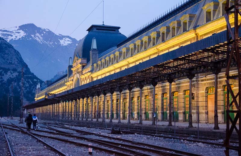Le gouvernement espagnol approuve définitivement l&rsquo;étude informative pour la mise en œuvre du gabarit UIC pour le  le tronçon de voie entre Huesca et Canfranc