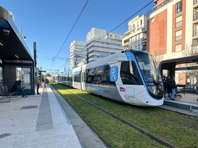 Mise en service du tramway T12 – La concrétisation pour NGE de 4 ans de travaux