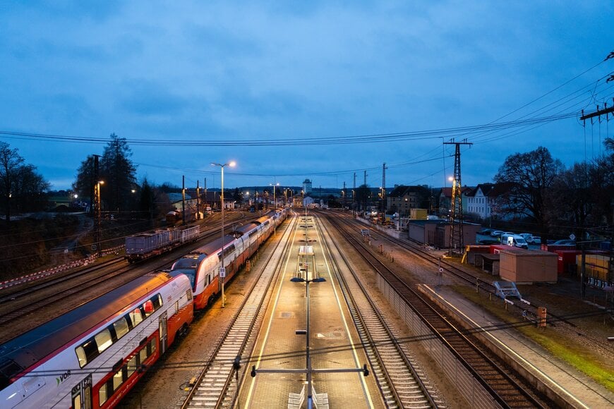 PJM teste les pantographes des trains à deux niveaux KISS de Stadler Rail. Mesures des oscillations de torsion des essieux avec 8 systèmes de télémétrie