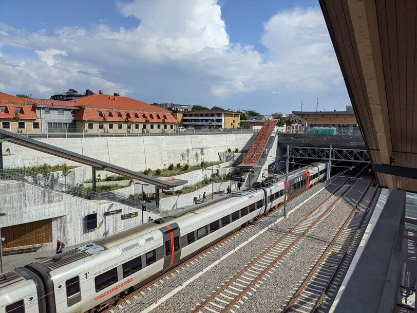 Un tunnel et une gare inaugurés en Suède